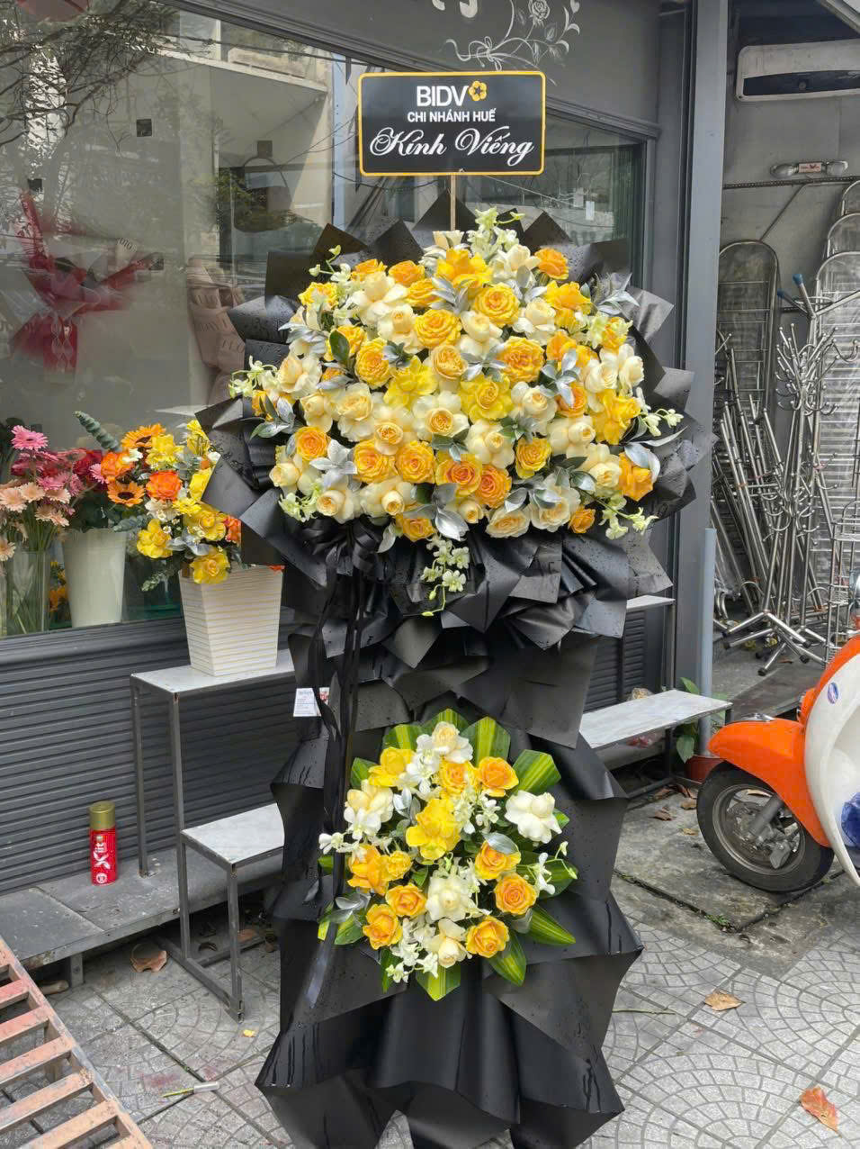 Kệ Hoa Viếng Tang Đẹp - SSHTL171