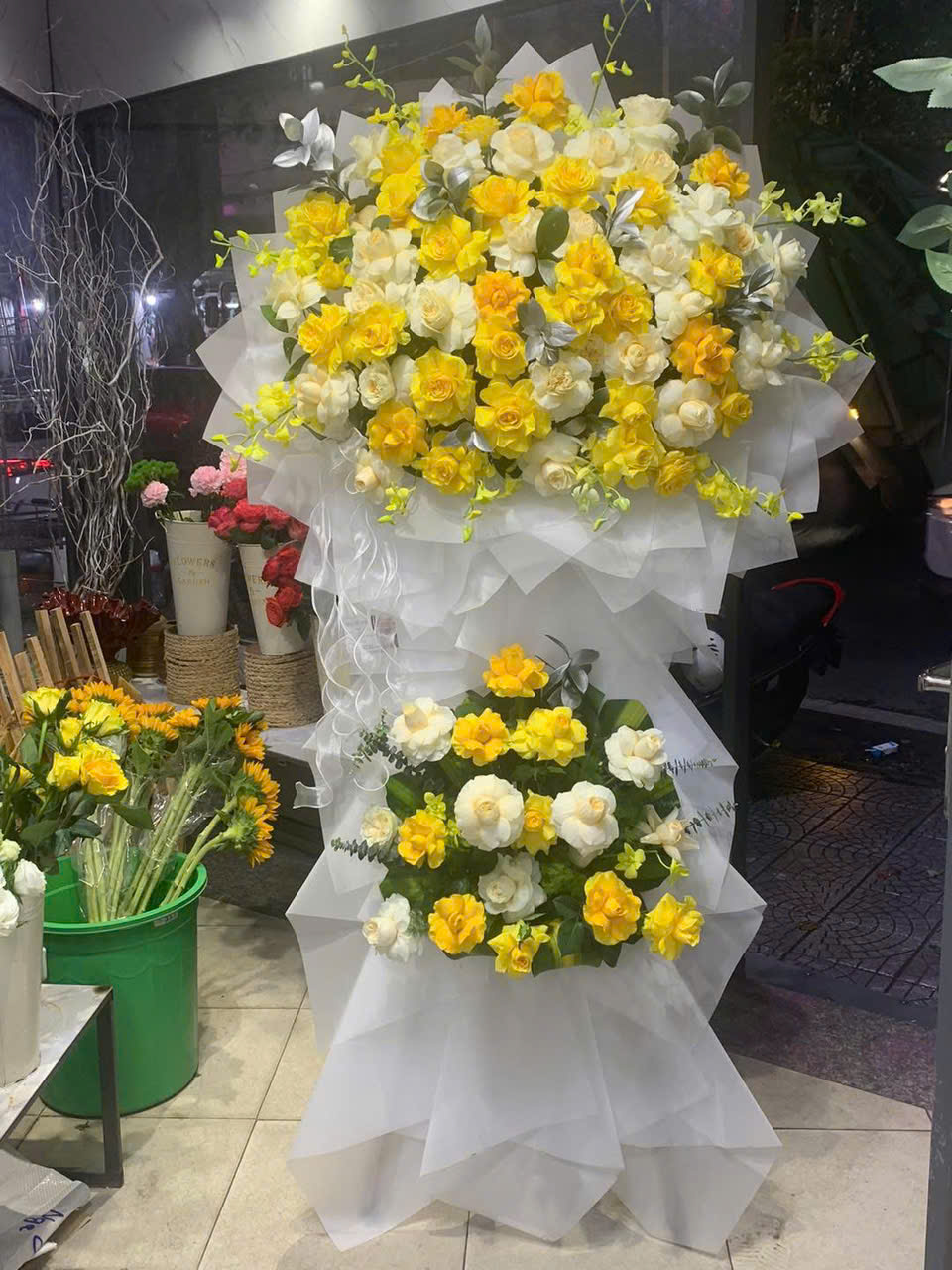 Kệ Hoa Viếng Tang Đẹp - SSHTL172