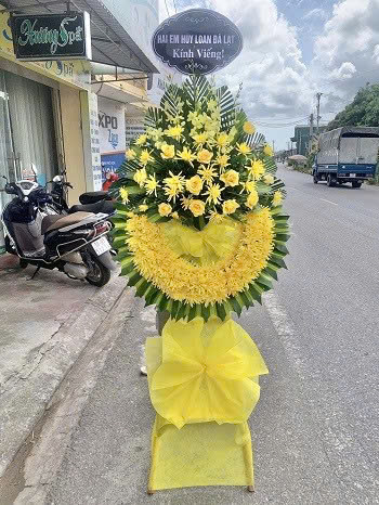 Kệ Hoa Cúc Viếng Tang Đẹp  - SSHTL175